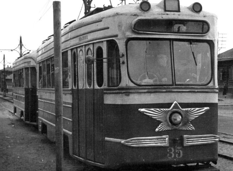 Барнаульский трамвай в 50-е. Фото из архива МУП "Горэлектротранс" transphoto.ru