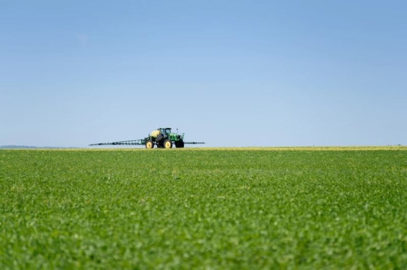 В крестьянском хозяйстве «Сатурн». Дмитрий Лямзин