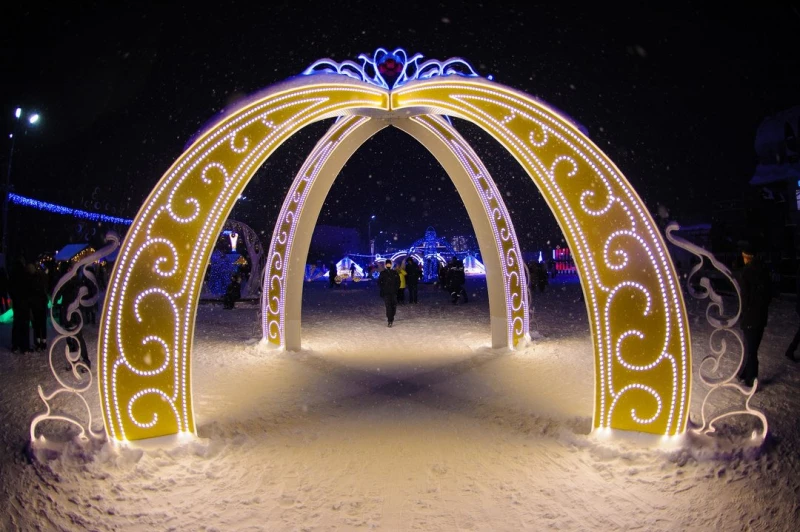 Открытие новогодней елки на пл. Свободы. Дмитрий Лямзин