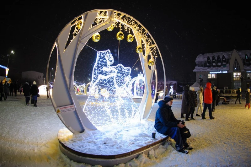 Открытие новогодней елки на пл. Свободы. Дмитрий Лямзин