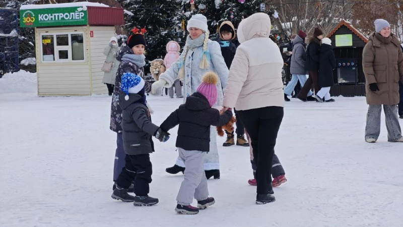 Открытие елки в Барнаульском зоопарке.  Барнаульский зоопарк