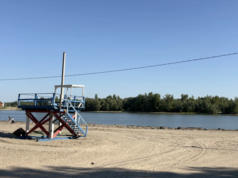 Городской пляж на острове Помазкин в Барнауле. Официальный сайт города Барнаула