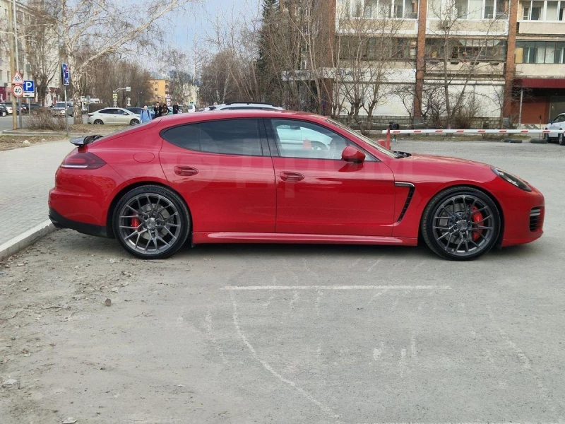 Гламурный Porsche Panamera продают в Барнауле за 4,1 млн рублей drom.ru