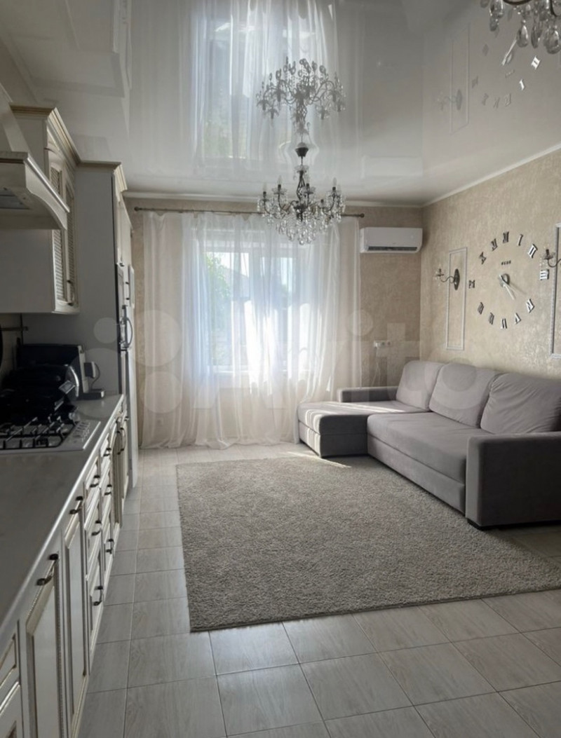 Уютный дом с баней-бочкой из кедра продают в Барнауле за 12,5 млн рублей