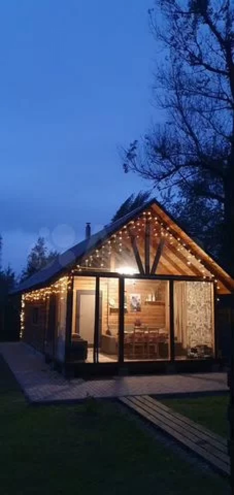 Уютный и трендовый дачный домик продают в пригороде Барнауле за 4,3 млн рублей
