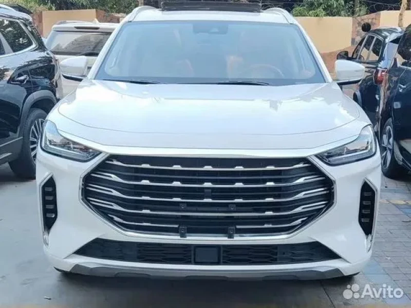 Jetour X70 Plus с приятным оранжевым салоном продают в Барнауле за 1,3 млн рублей