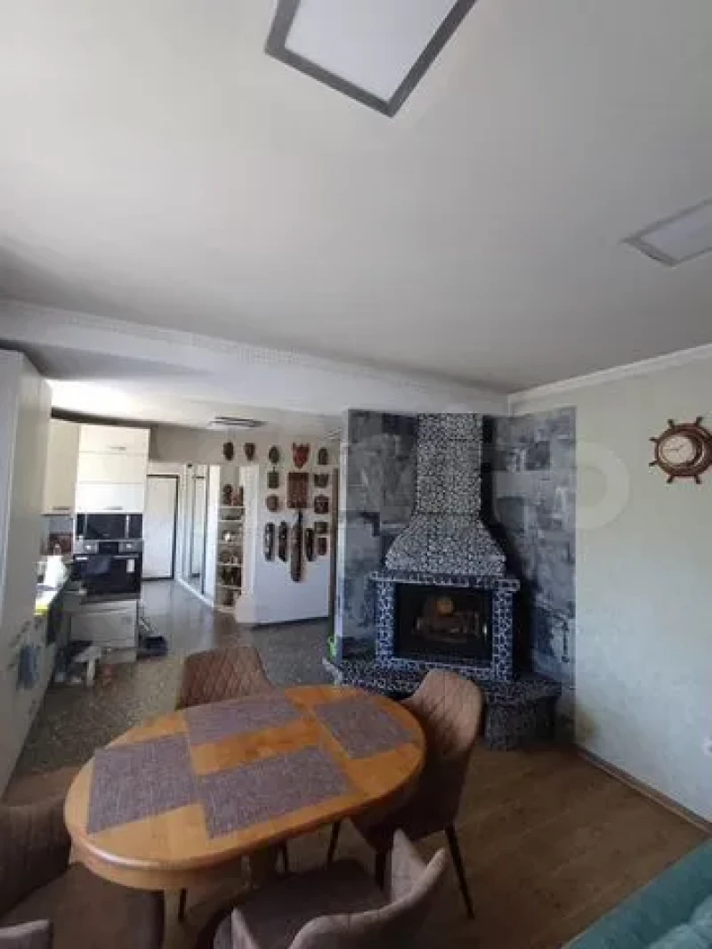 Зеленый коттедж с видом на джунгли в Барнауле за 22,1 млн рублей