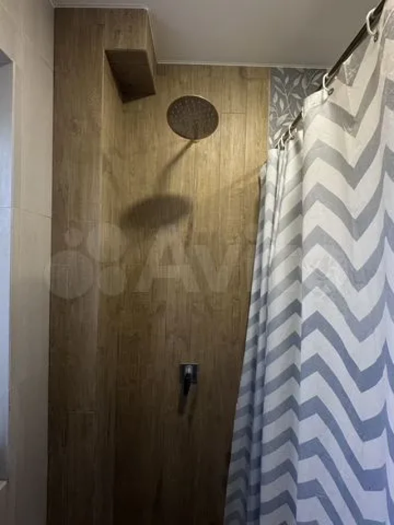 Гигантский коттедж, который нужно немного доделать, продают в Барнауле за 16,5 млн рублей